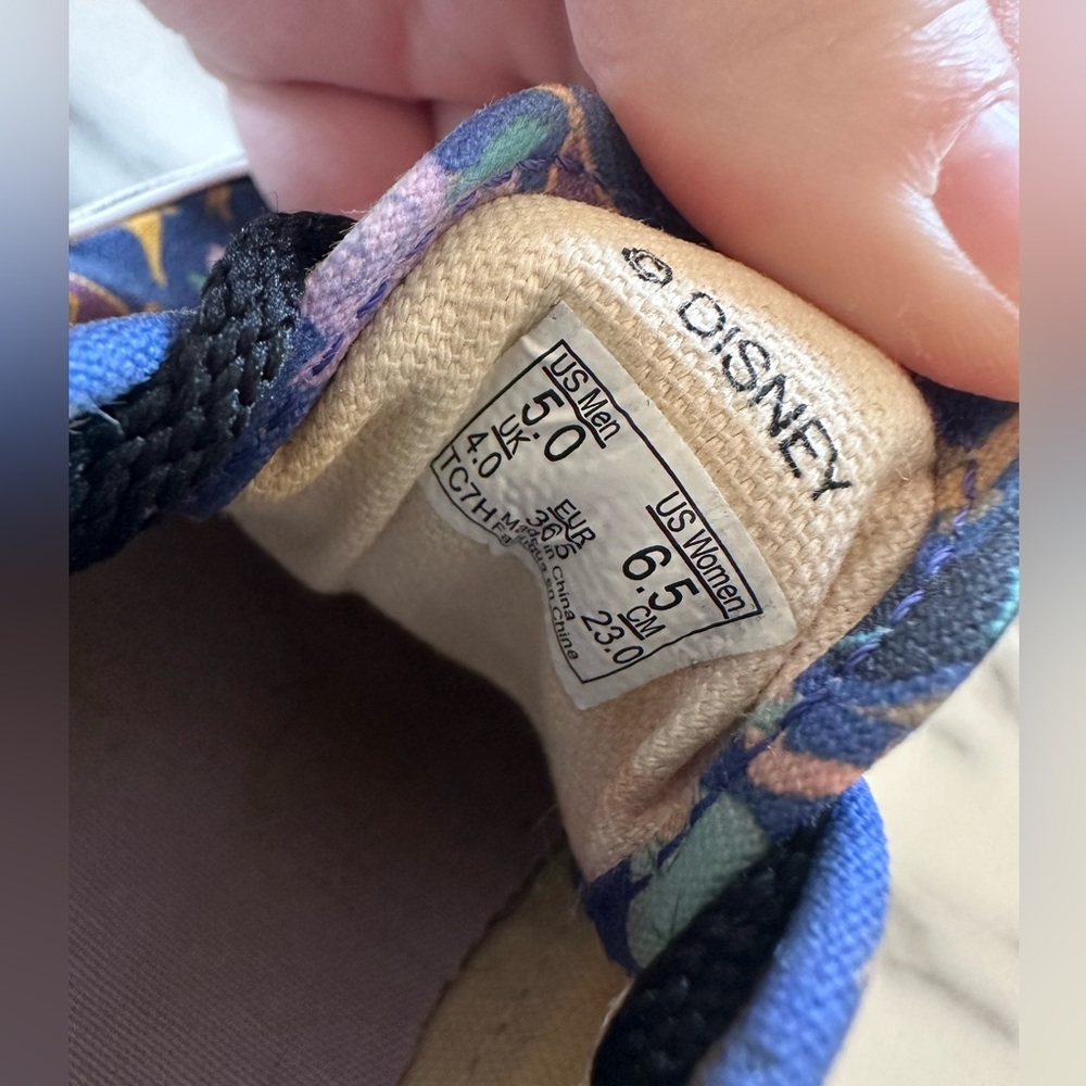 Vans x Disney Jasmine Sneakers - Picture 10 of 10